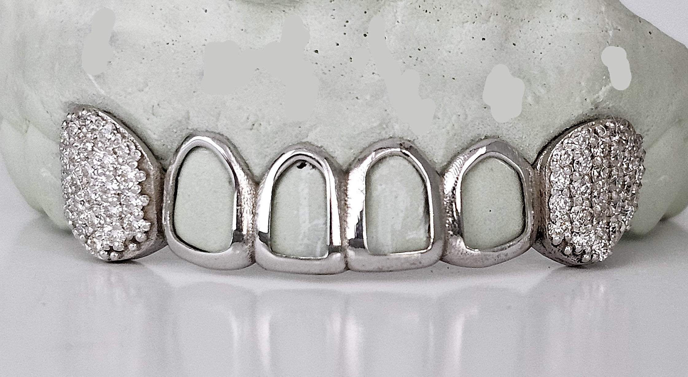 6Pack Grillz, 4 Solid Gold | 2 Iced out Fangs DQ1039