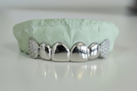 Diamond Studded Fangs Grillz DQ1035