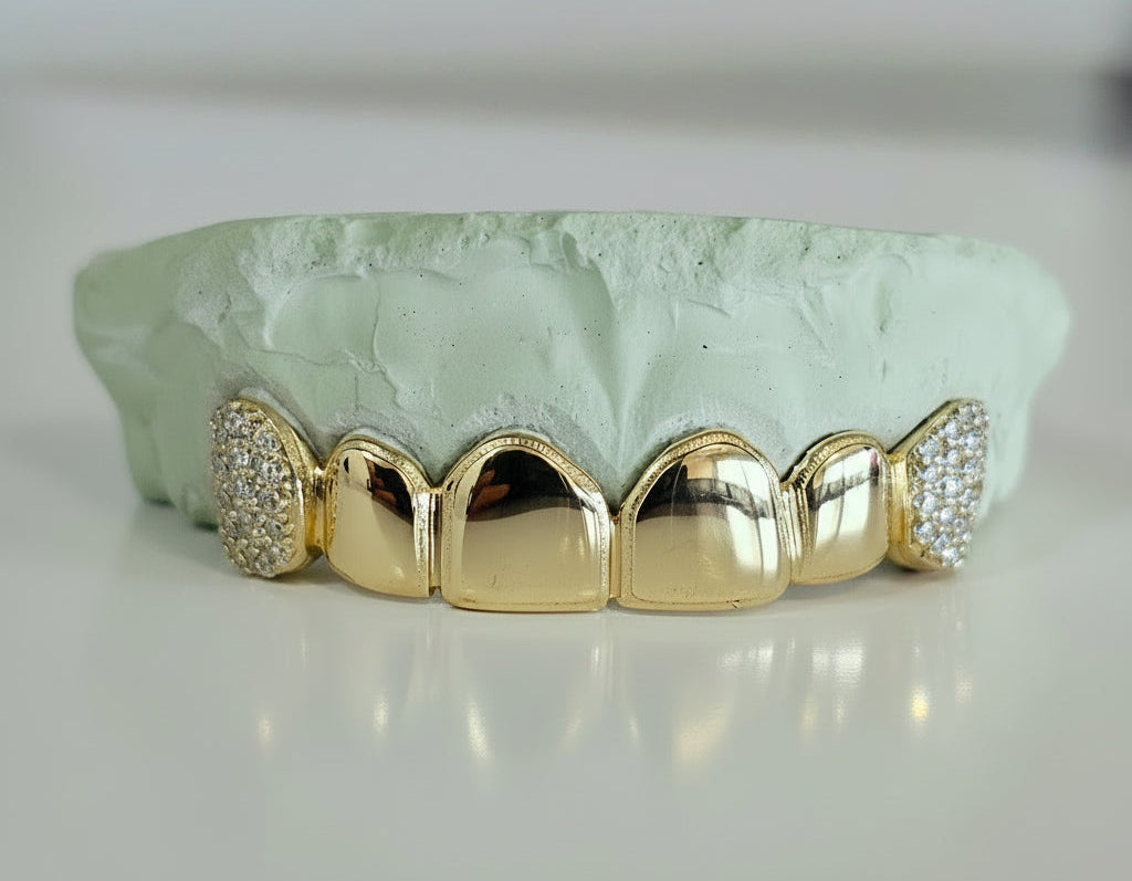 Diamond Studded Fangs Grillz DQ1035