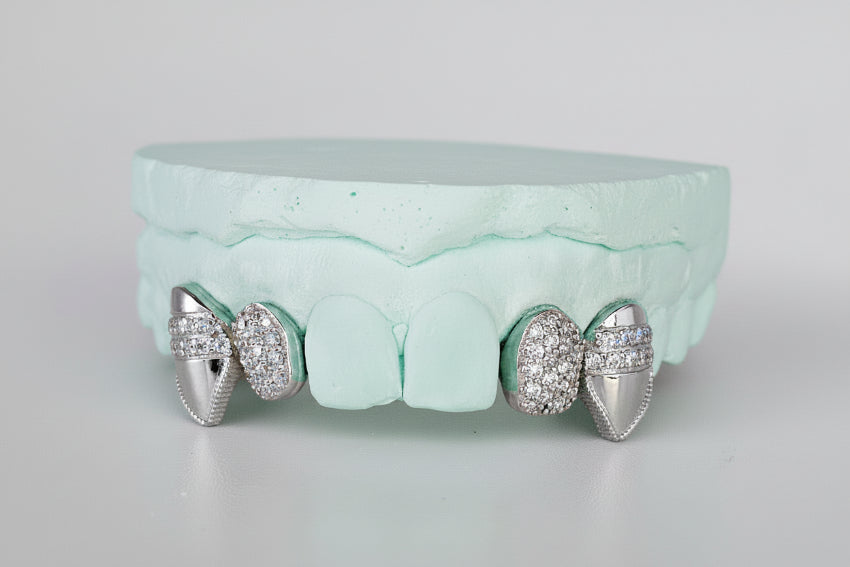 Silver Moissanite 4-Piece Grillz with Extended Fangs DQ1036