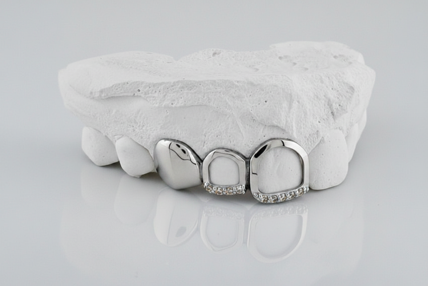 2 Open Face With Si Diamond | 1 Solid Gold Tooth DQ1040