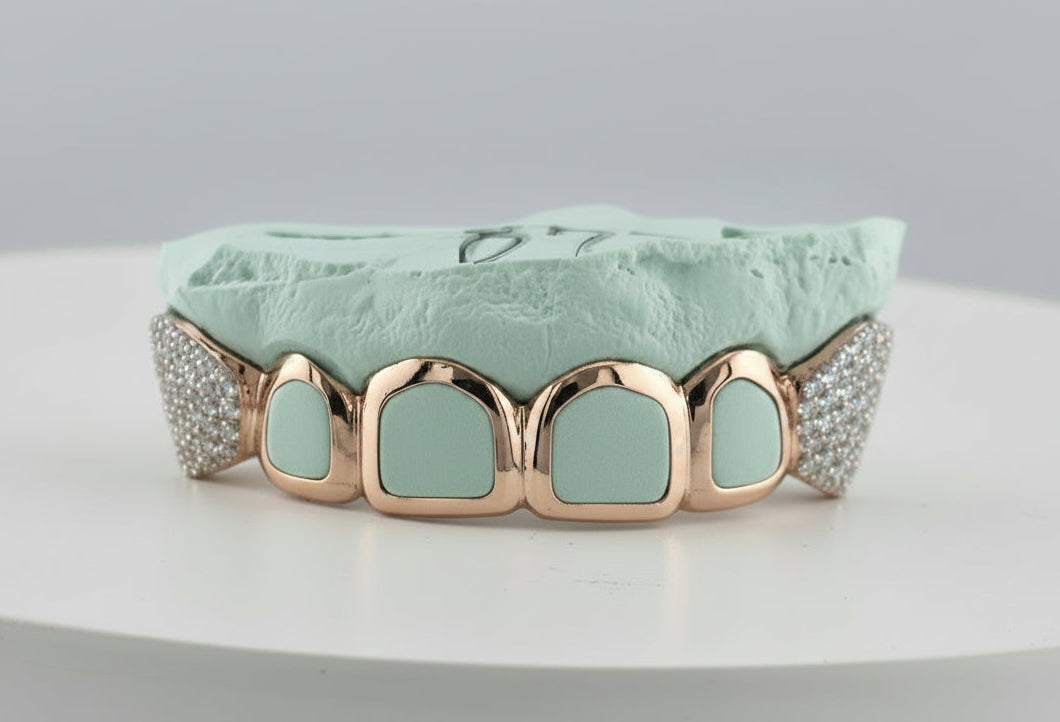Diamond Studded Fangs Grillz DQ1035