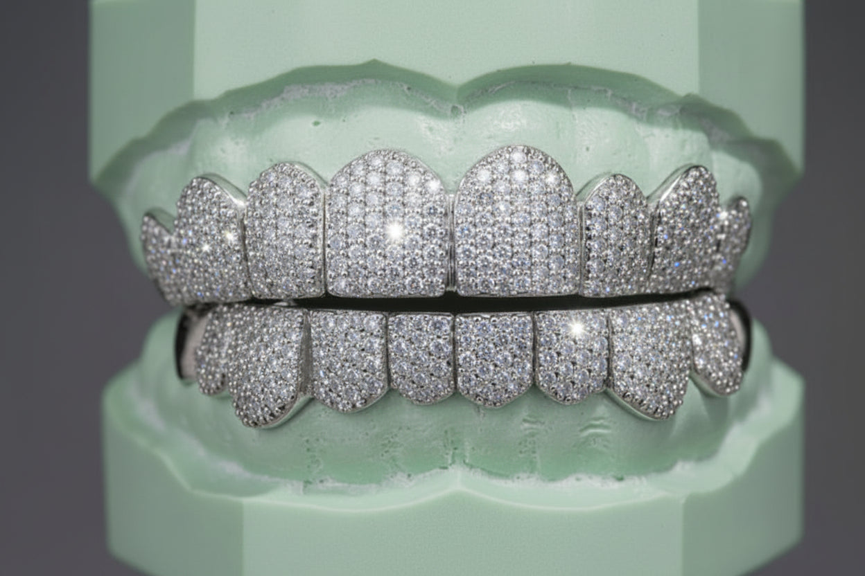VVs Lab Grown Diamonds Iced Out Grillz - DQ1004