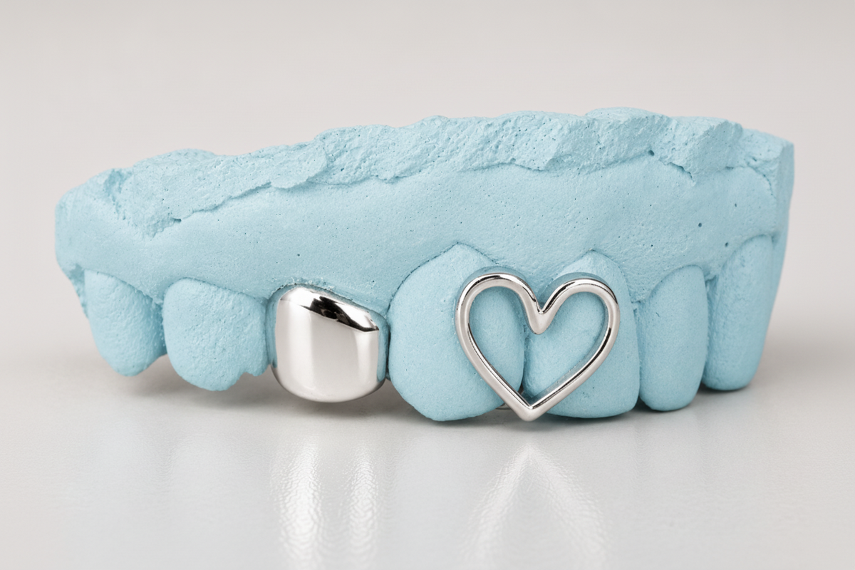 Gold Heart Cut-Out & Solid Cap Grillz DQ1029