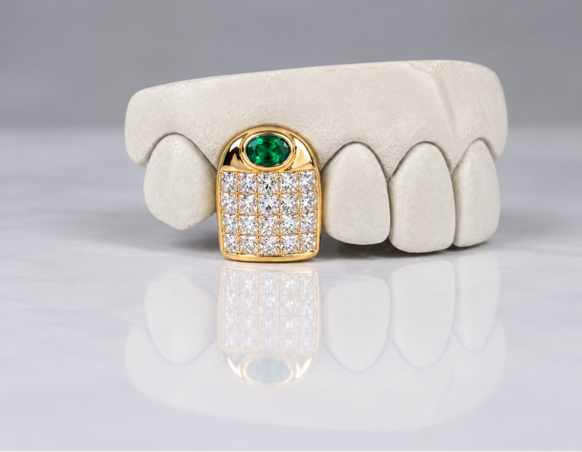 Princess Cut Diamond with Emerald , Invisible Set VVS Quality DQ1034