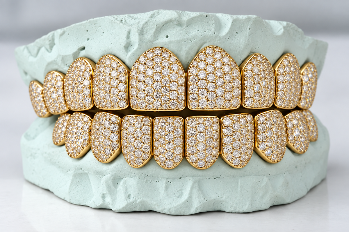 VVs Lab Grown Diamonds Iced Out Grillz - DQ1004