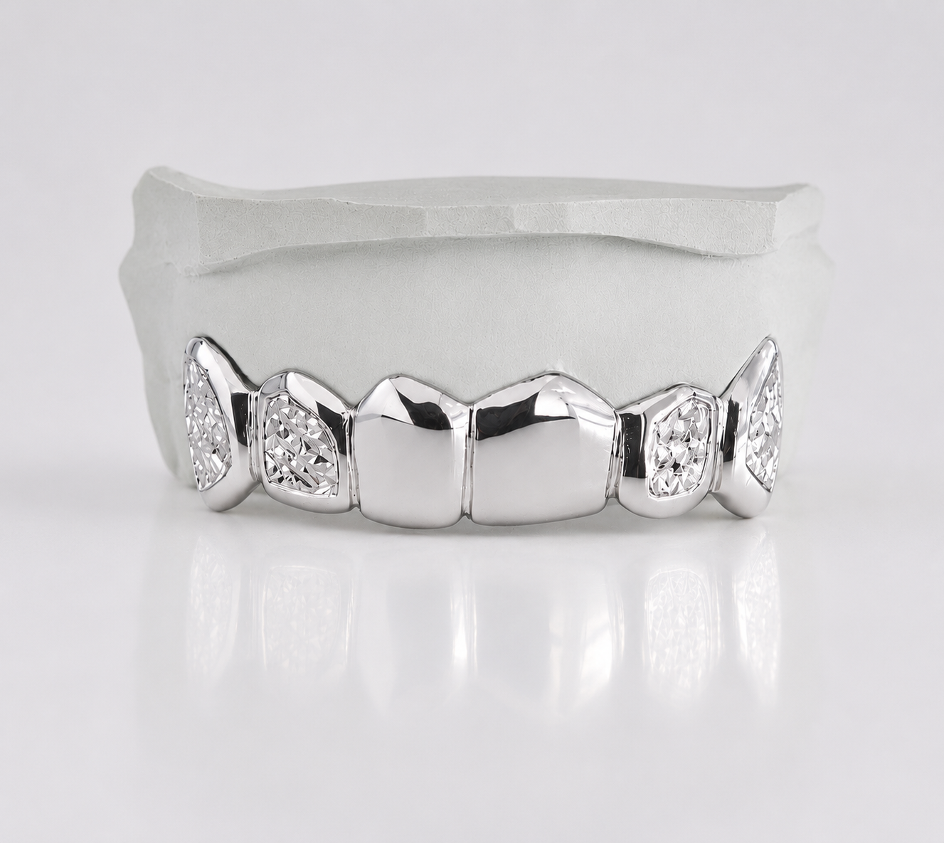 2 solid gold | 4 diamond cut DQ1055