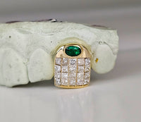 Diamond with Emerald , Invisible Set VVS Quality DQ1034