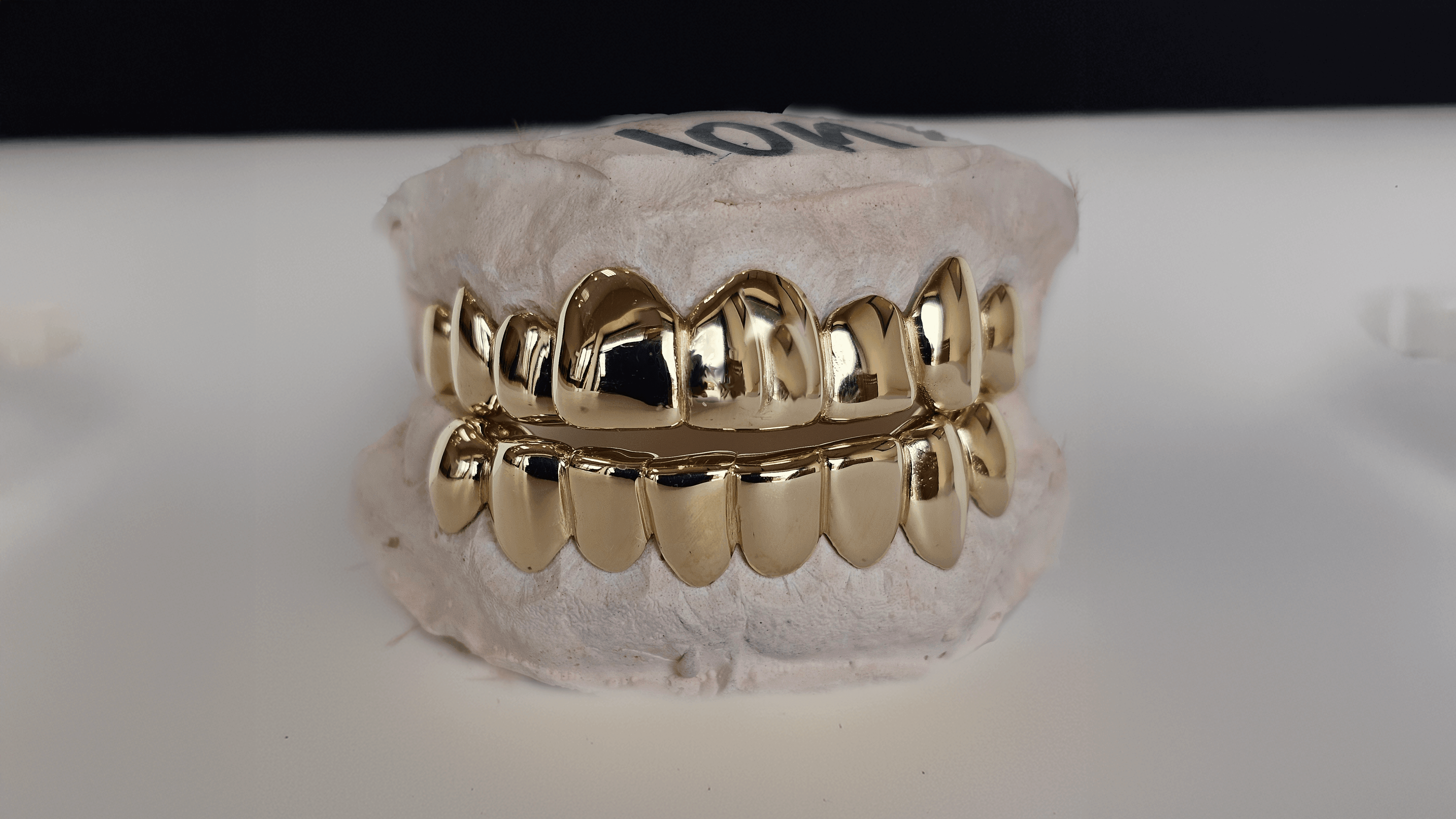 Explore Premium Grillz and Gold Teeth at Gold Teeth America