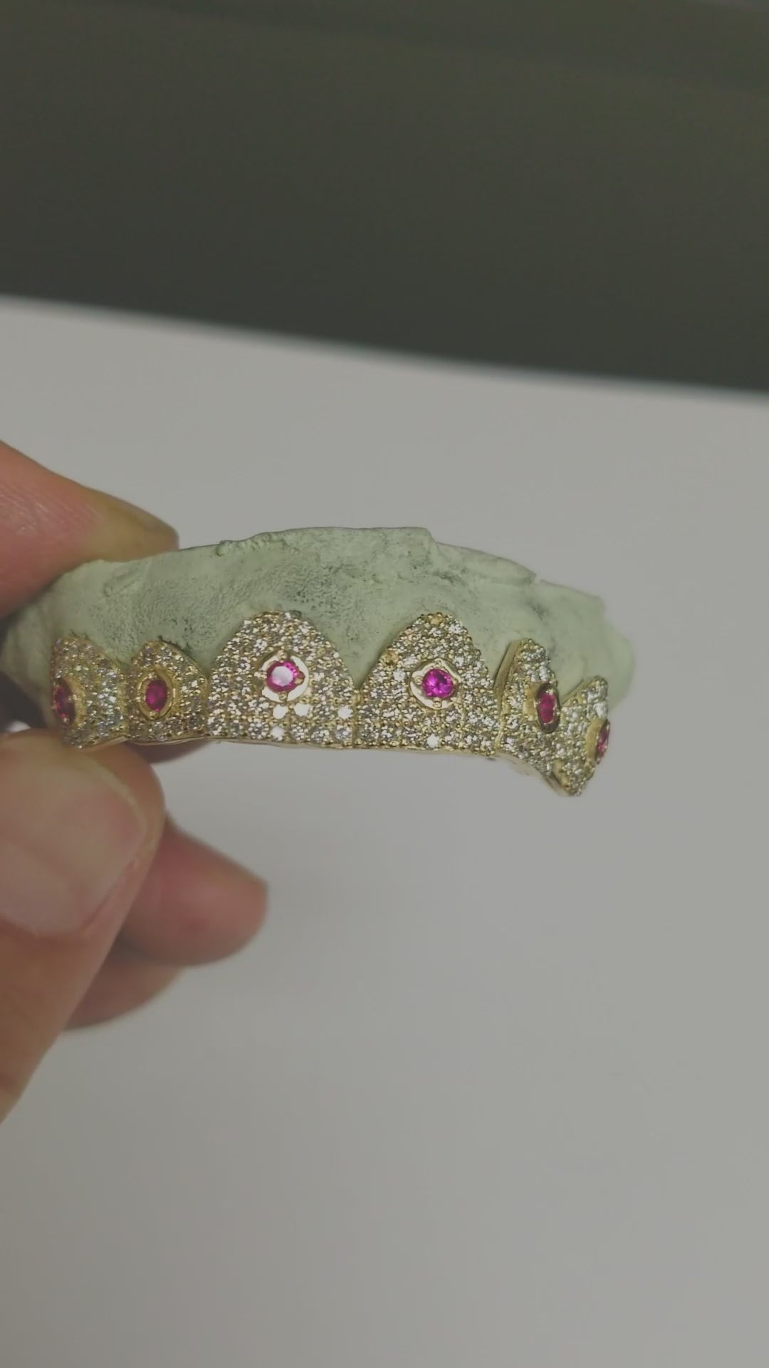 Cosmic Crown Grillz – Ruby Orbit Edition 6개 또는 12개 세트