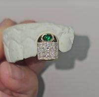 Diamond with Emerald , Invisible Set VVS Quality DQ1034